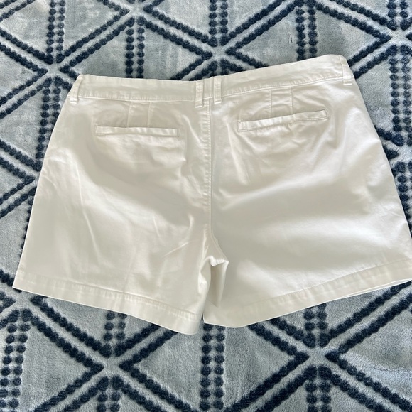 Old Navy White Shorts - Picture 2 of 9